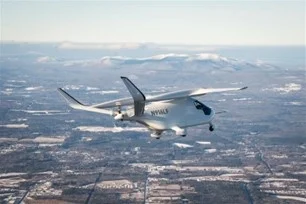 未来の配達は空から！電動航空機で物流がノリノリに！